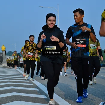 Runner Photo 6674707