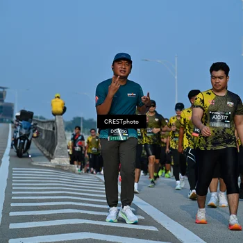 Runner Photo 6674753