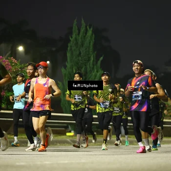 Runner Photo 6674891