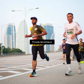 Runner Photo 6674903