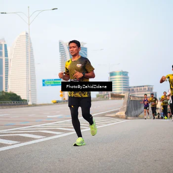Runner Photo 6674920