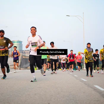 Runner Photo 6675025