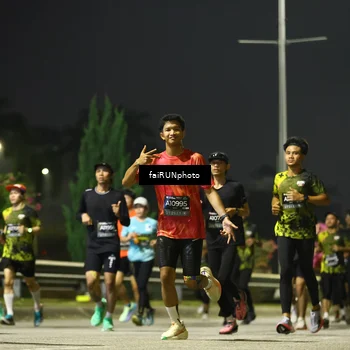 Runner Photo 6675139