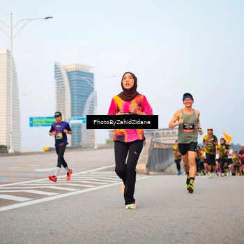 Runner Photo 6675215
