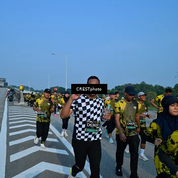 Runner Photo 6675315