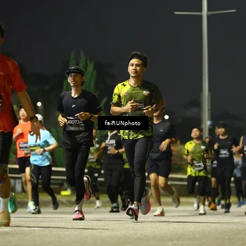 Runner Photo 6675423