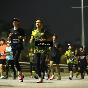 Runner Photo 6675448