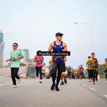 Runner Photo 6675628