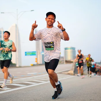 Runner Photo 6675840