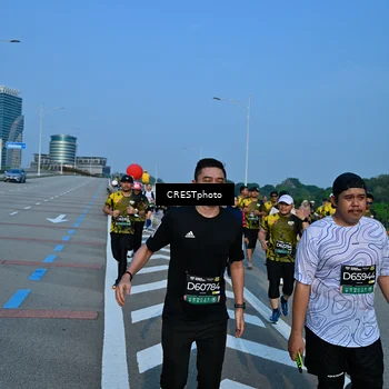 Runner Photo 6675843