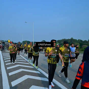 Runner Photo 6675846