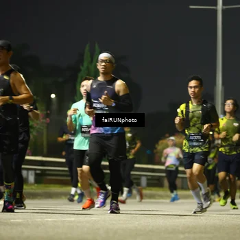 Runner Photo 6675863