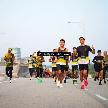 Runner Photo 6675896
