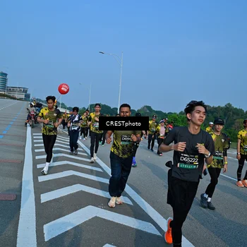 Runner Photo 6675898