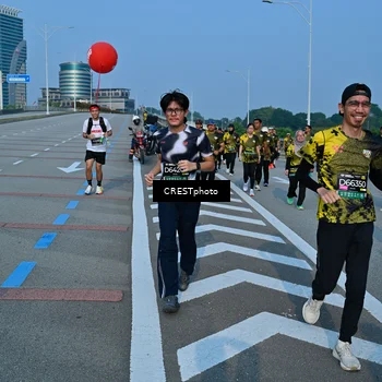 Runner Photo 6675911