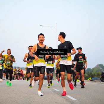 Runner Photo 6675923