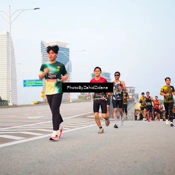 Runner Photo 6676011