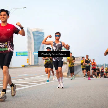 Runner Photo 6676056