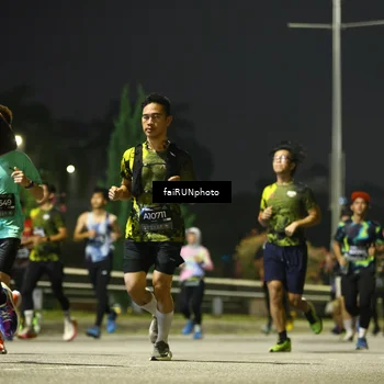 Runner Photo 6676058