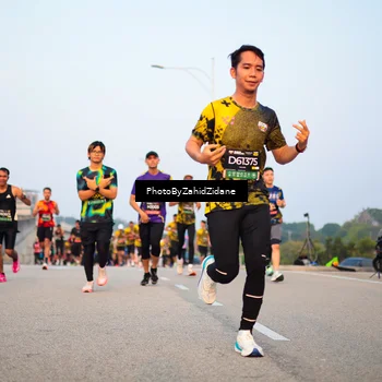 Runner Photo 6676090