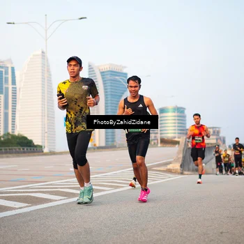 Runner Photo 6676101