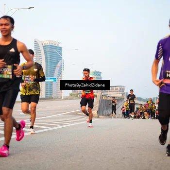 Runner Photo 6676123