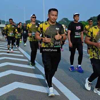 Runner Photo 6676125