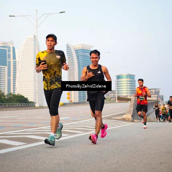 Runner Photo 6676244
