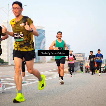 Runner Photo 6676314