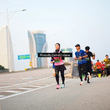 Runner Photo 6676340