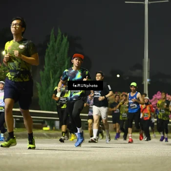 Runner Photo 6676504