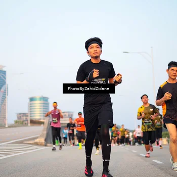 Runner Photo 6676531
