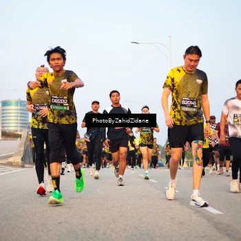 Runner Photo 6676949