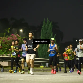 Runner Photo 6677024