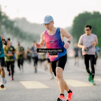 Runner Photo 6677395