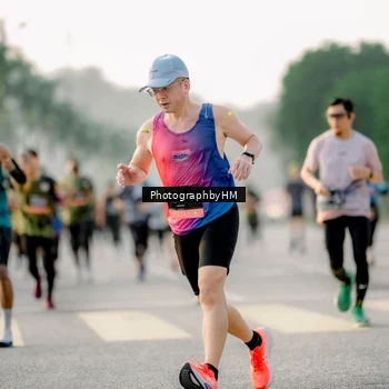 Runner Photo 6677399