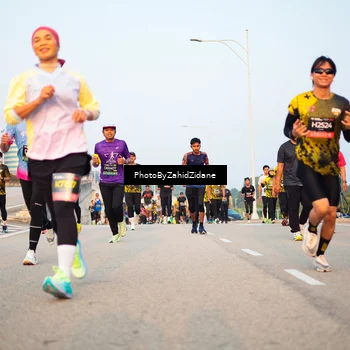Runner Photo 6677445