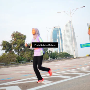 Runner Photo 6677475