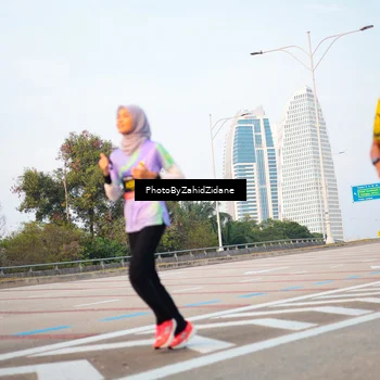 Runner Photo 6677485