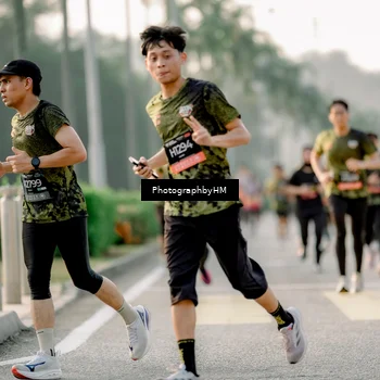 Runner Photo 6677569