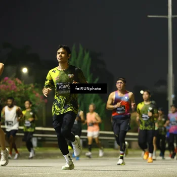 Runner Photo 6677575