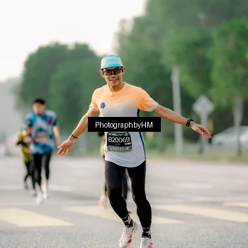 Runner Photo 6677608