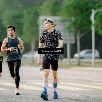Runner Photo 6677812