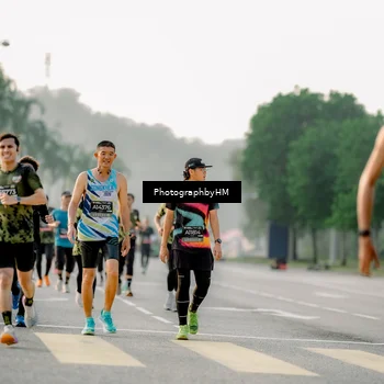 Runner Photo 6677894