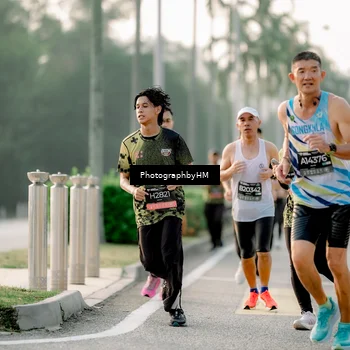 Runner Photo 6677980