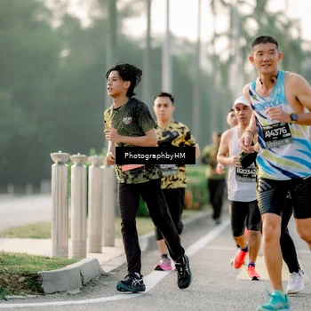 Runner Photo 6677985