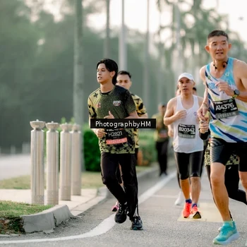 Runner Photo 6677991