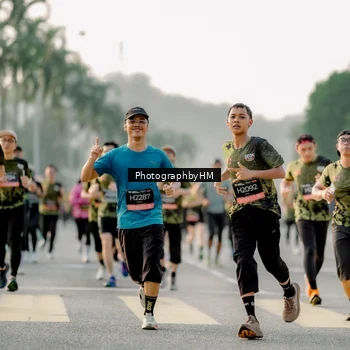 Runner Photo 6678024