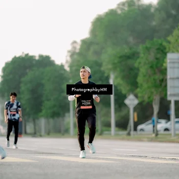 Runner Photo 6678202