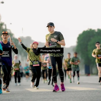 Runner Photo 6678344
